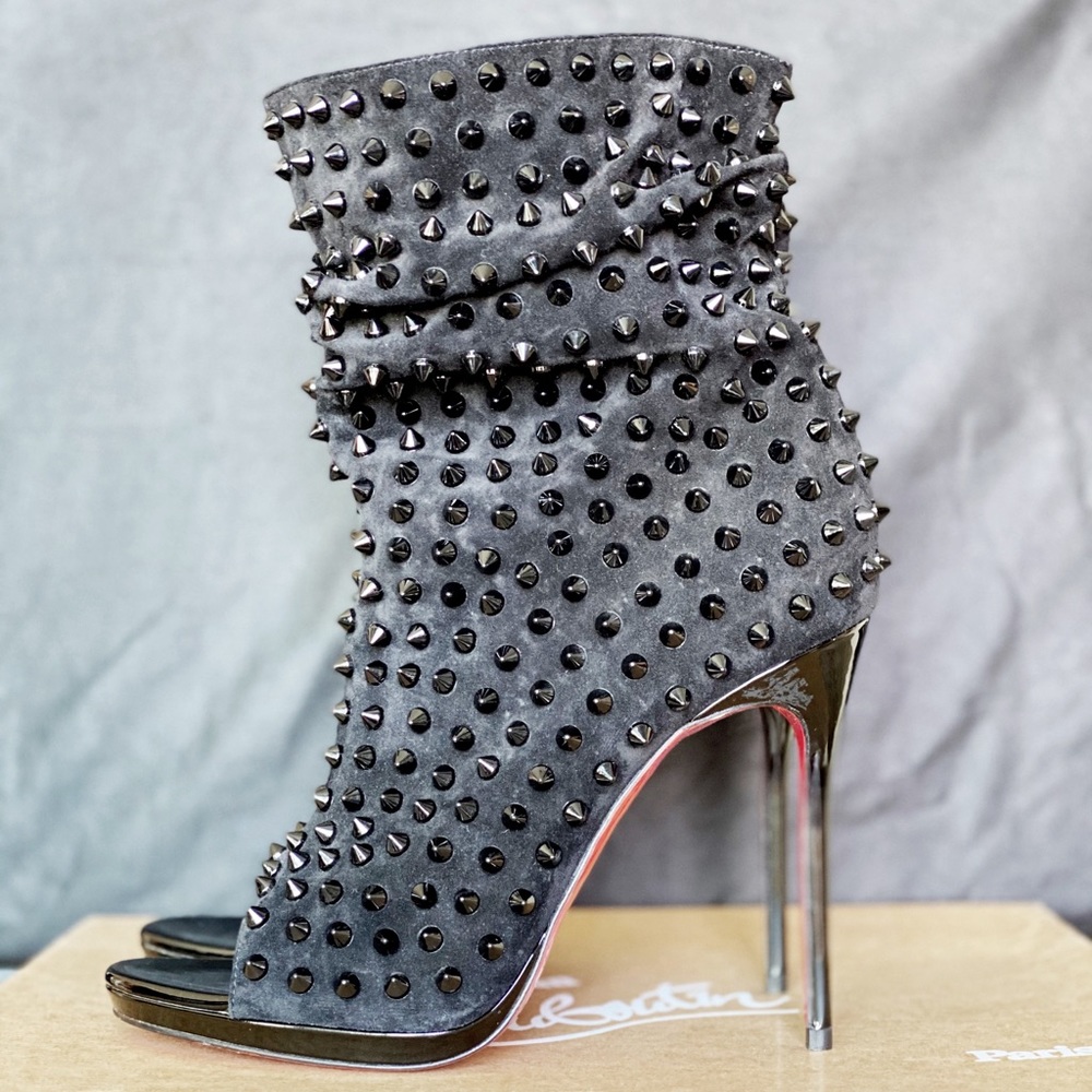 *SOLD* CHRISTIAN LOUBOUTIN. GUERILLA Spike Bootie - Picture 6 of 13